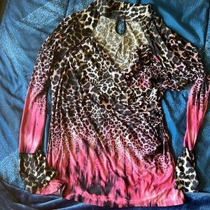 Venus XL leopard print too long sleeve and mock neck.